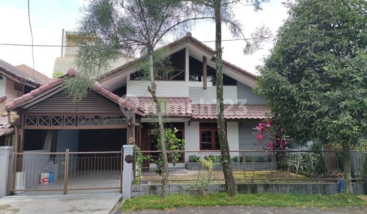 Disewakan Rumah Luas 216 Di Komplek Batununggal