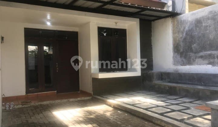 Rumah Minimalis Di Komplek Puridago Antapani