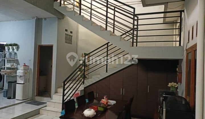 Muraaah!!Rumah Terawat Luas 216 di Sayap Pelajar Pejuang