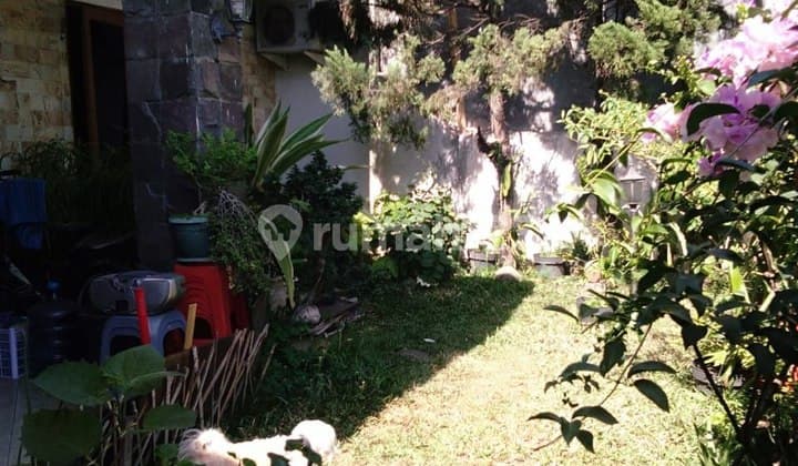 Rumah Terawat Luas 140 Di Komplek Batununggal Indah