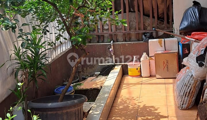 Dijual Rumah Lama sangat murah di Menteng, Jakarta Pusat.