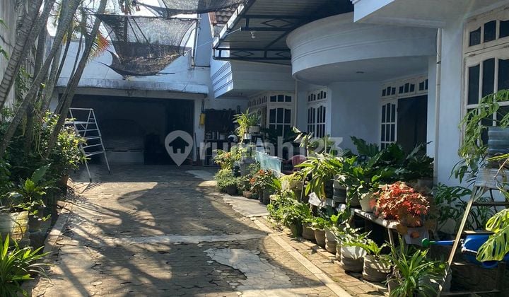For Sale House on Slamet Riyadi Street, Pelita, Tompokersan, Lumajang, Ready to Occupy