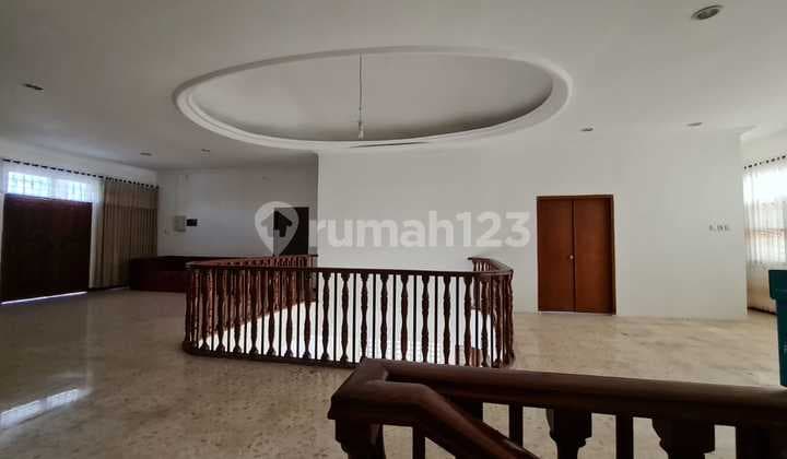 Manyar Rejo Dharmahusada Kertajaya Pakuwon City Araya Klampis House