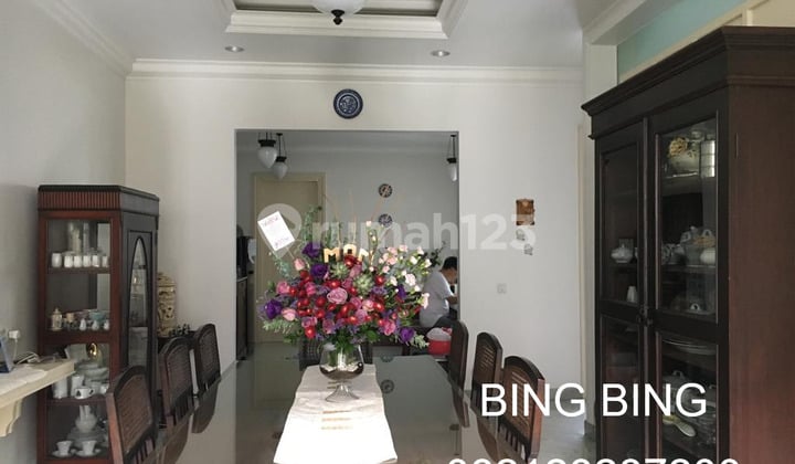 For Rent House Trunojoyo City Center Suitable for Cafe For Rent House Trunojoyo City Center Suitable for Cafe