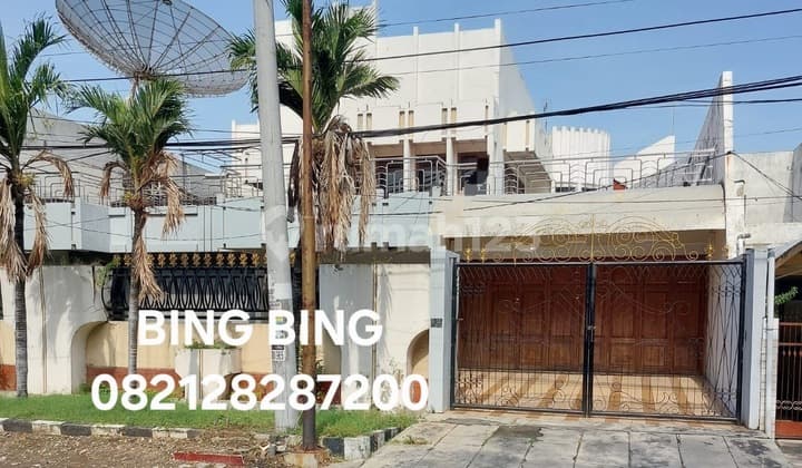 For Rent: Raya Dharmahusada Indah, Kertajaya Indah, Manyar Kertoarjo House