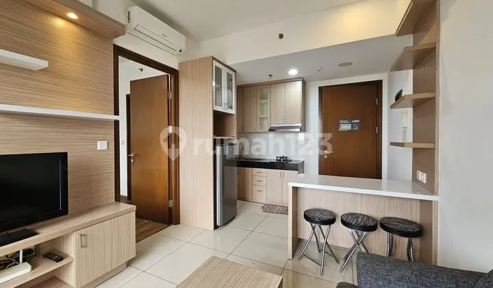 Apartemen 1 BR Full Furnished Jual Cepat Tinggal Bawa Koper