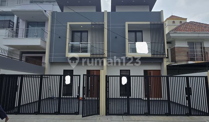 Rumah Baru 2 Lantai Siap Huni Secepatnya di Meruya, Jakarta Barat