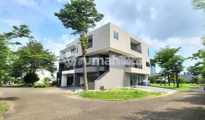 Siap Huni! Rumah Modern Mewah di Cluster Exclusive Sutera Palma, Alam Sutera