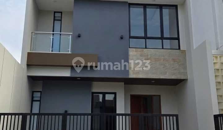 Rumah 2 Lantai Unfurnished @Taman Villa Meruya Jakbar Siap Huni
