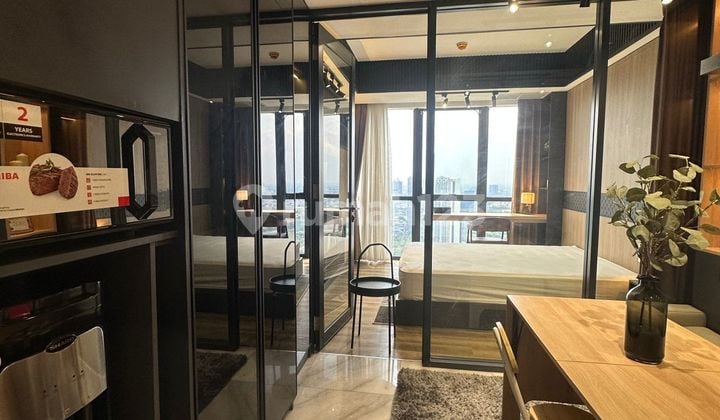 Apartemen Mewah 1 BR Furnished Siap Huni Secepatnya @The Smith