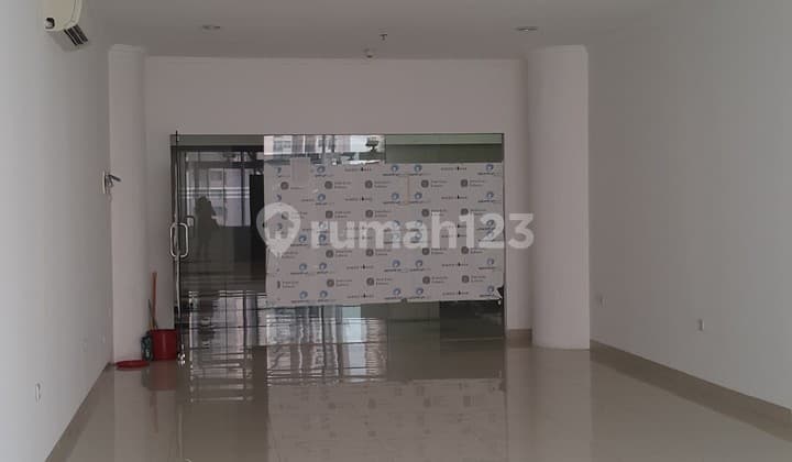 Office Space diatas mall Epicentrum, kawasan elite Kuningan-Jakarta Selatan