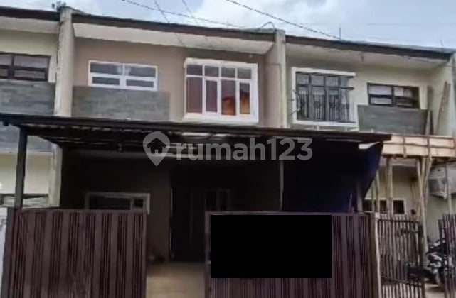 At the Modern Minimalist House in Central Bandung, Ramdan Wing