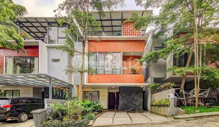 Disewa Rumah Villa Mewah Full Furnished di Dago Atas