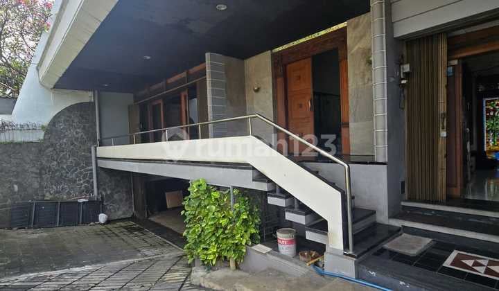 Rumah Mewah Lokasi Tengah Kota di Jl. Panjaitan Semarang