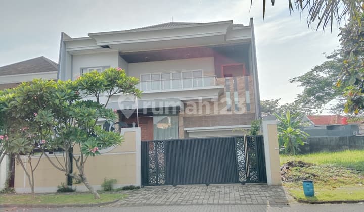 Dijual Rumah Mewah di Dalam Perumahan Graha Padma Semarang