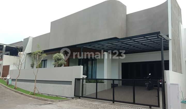 For Sale And For Rent Luxury House Jl. Panorama Candi Golf Semarang