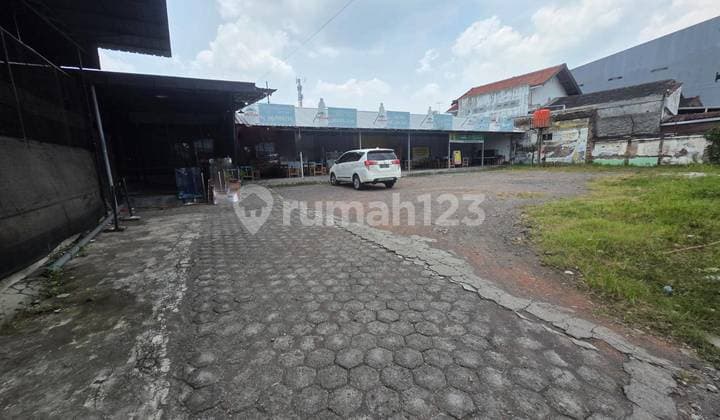 Dijual Ruang Usaha Lokasi Strategis Di Jl. Gajah Semarang