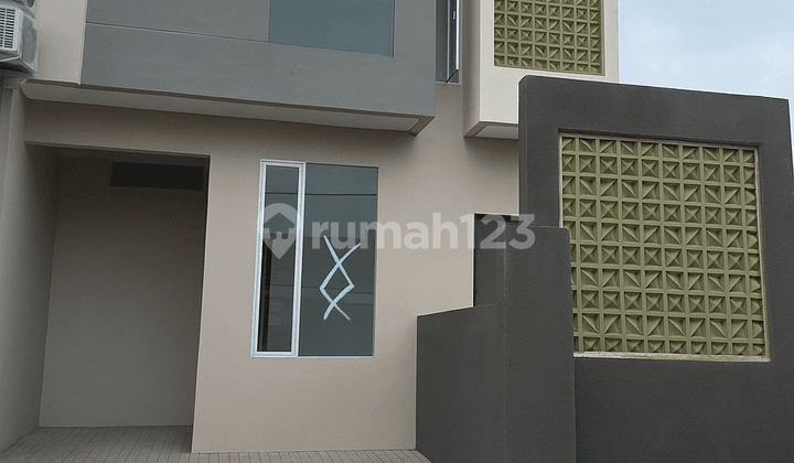 For Sale House Near City Center Flood-Free on Jl. Puri Anjasmoro Semarang For Sale House Near City Center Flood-Free on Jl. Puri Anjasmoro Semarang