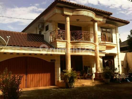 For Sale: Strategically Located House on South Durian Street, Semarang For Sale: Strategically Located House on South Durian Street, Semarang