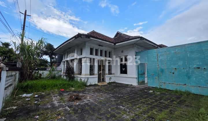 For Sale 1070 M Spacious House in City Center on Jl. Dr. Cipto Semarang
