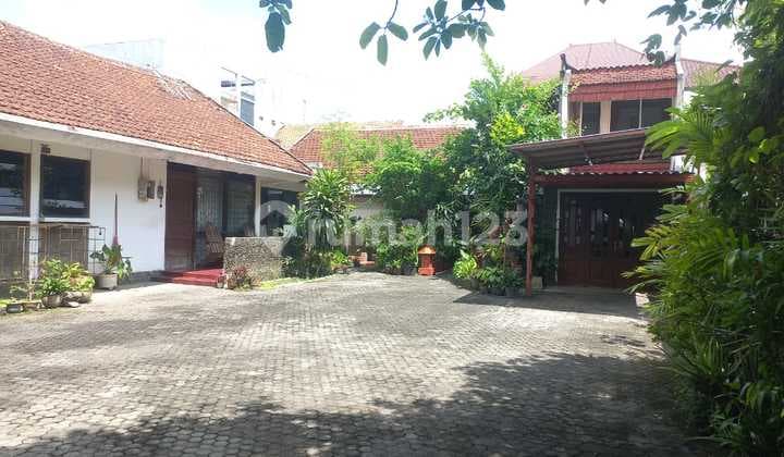 Dijual Rumah Lokasi Tengah Kota Bebas Banjir di Jl. Erlangga Barat Semarang