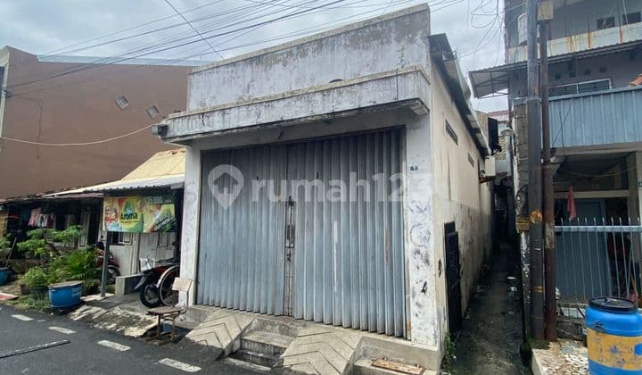 For Sale, Strategically Located House 3 Km from City Center on Jl. Jagalan Banteng, Semarang