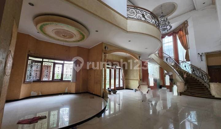 Dijual Rumah Mewah Lokasi Strategis Jl. Kagok Candi Asri Semarang