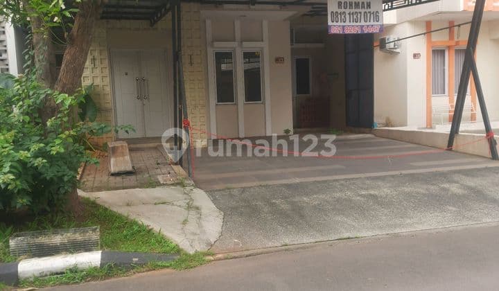 Two-Story Ready-to-Occupy Houses in the Elite Cluster of Grand Wisata