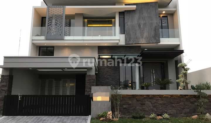 Luxury Tropical House in Citraland Surabaya