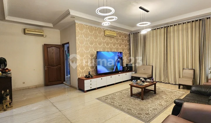 Rumah Alam Sutra Telaga Biru Langka Jarang Ada