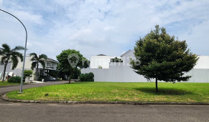 Corner Plot Alam Sutra Victoria Facing South and East