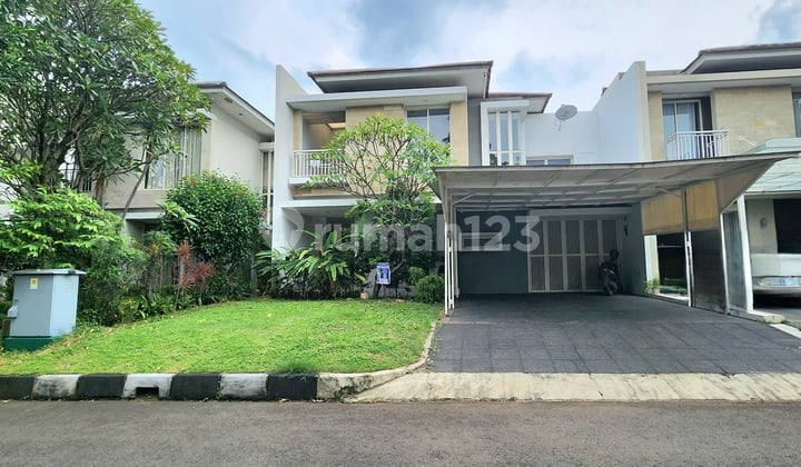 Rumah Puri Botanical Eugenia Hadap Utara