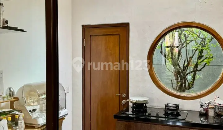 Rumah Greenwich BSD SHM Hadap Barat Semi Furnished