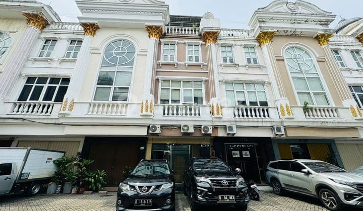 RUKO CROWN PALACE TEBET