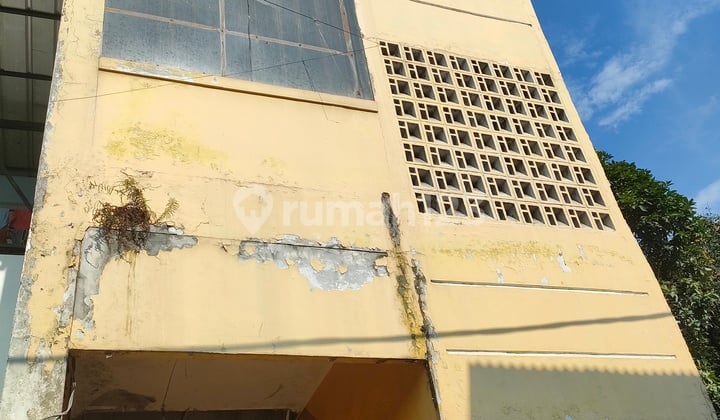 Dijual Rumah 3 lantai di Jatibening Pondok Gede. Cocok untuk Rumah Tinggal dan Usaha