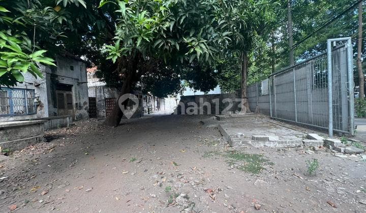 JUAL BANGUNAN LAMA HITUNG TANAH 0 Jl. DIPONEGORO SURABAYA PUSAT