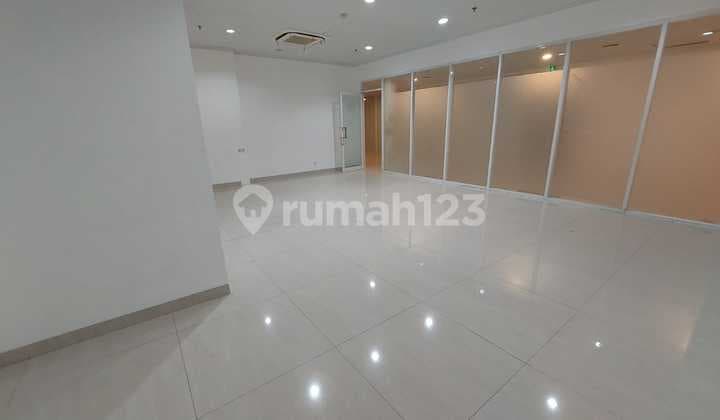 Disewakan Space Ruang Komersial di Area Pusat Kota Jakarta Pusat Ruang-Usaha di Bigseller Kemayoran, Jl. Benyamin Suaeb Blok D7, Pademangan Timur, Pademangan, Kota Jakarta Utara, Dki Jakarta, Indonesia, 14410, Kemayoran Unfurnished 80.0 M²