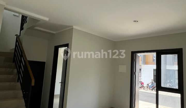 For Rent Nice 3 Bedroom House Unfurnished at Summarecon Crown Gading Bekasi