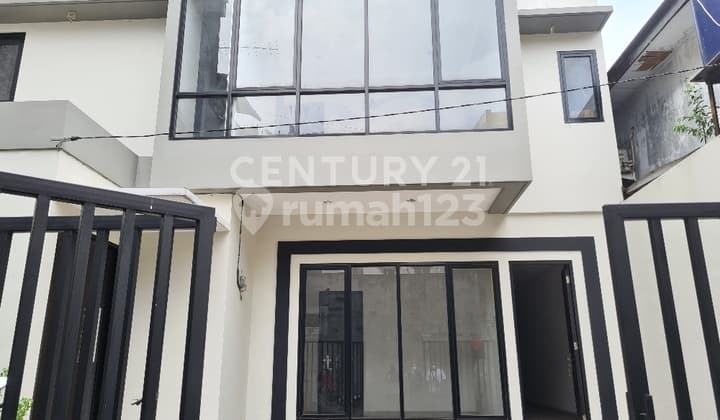 Rumah Baru Strategis Di Tebet Jakarta Selatan