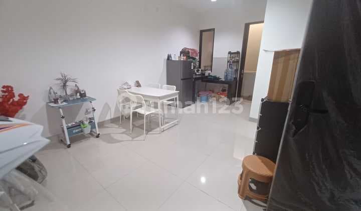Condo House Green Royal Jakarta Barat 5x10m Lantai 3 Berikut AC