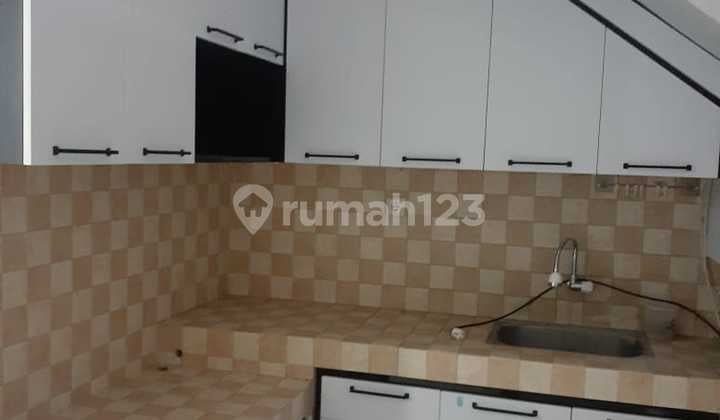 Rumah Bagus Di Metro Permata Tangerang Luas 5,6x15m 2 Lantai Shm