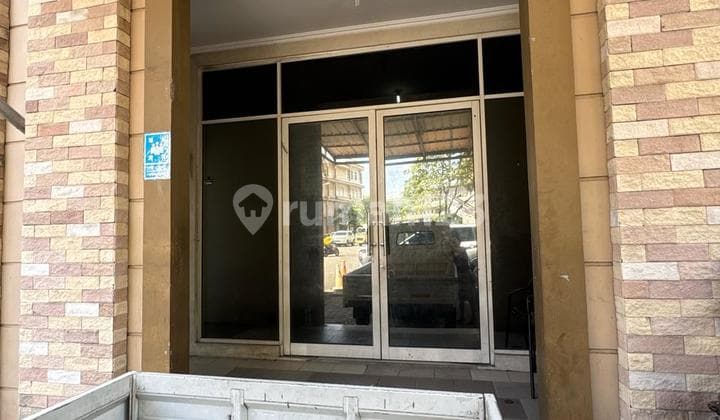 Rukan di Sentra Niaga Green Lake City 3,5 Lantai HGB Strategis