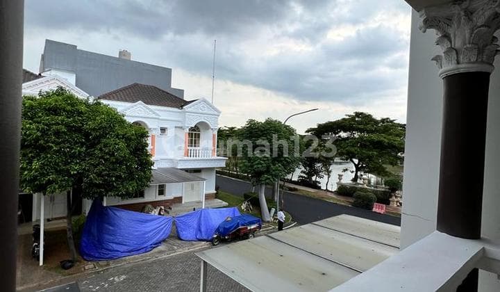 Rumah Bagus di Green Lake City Luas 8X15 2 Lantai Ada AC 5 Unit