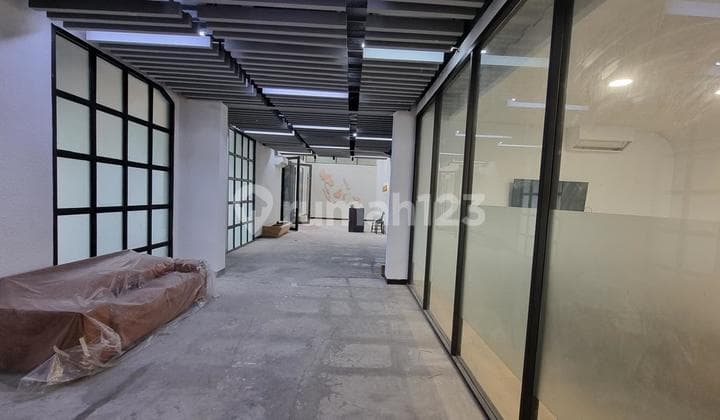 Gudang Di Karang Tengah Tangerang Luas 50x30 2 Lantai SHM Furnish