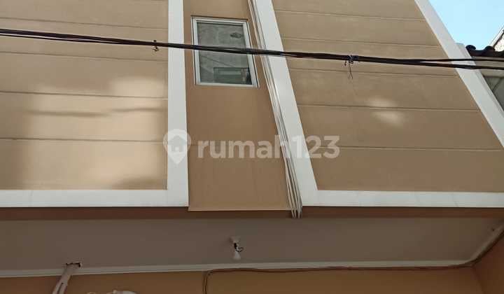 Kost House in Tanjung Duren, West Jakarta, 3.5 Floors, SHM