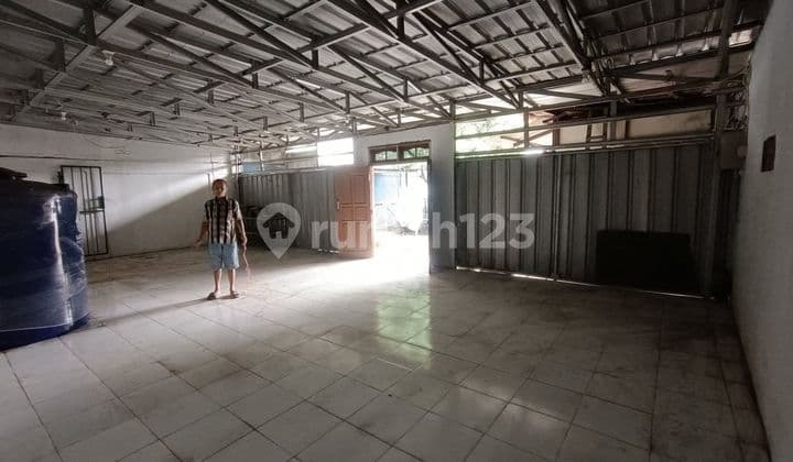 Warehouse in Prepedan, Kalideres, West Jakarta, Area 292 m2, Includes Office.