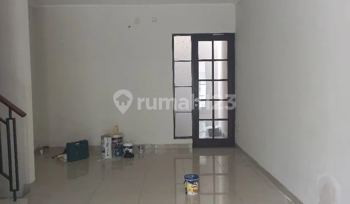 Rumah di Green Lake City Luas 6X15 2 Lantai Unit Rapi Siap Huni