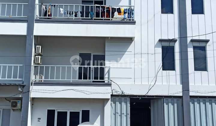 Gudang di Kalideres Jakarta Barat Luas 600M2 3 Lt Akses Kontainer