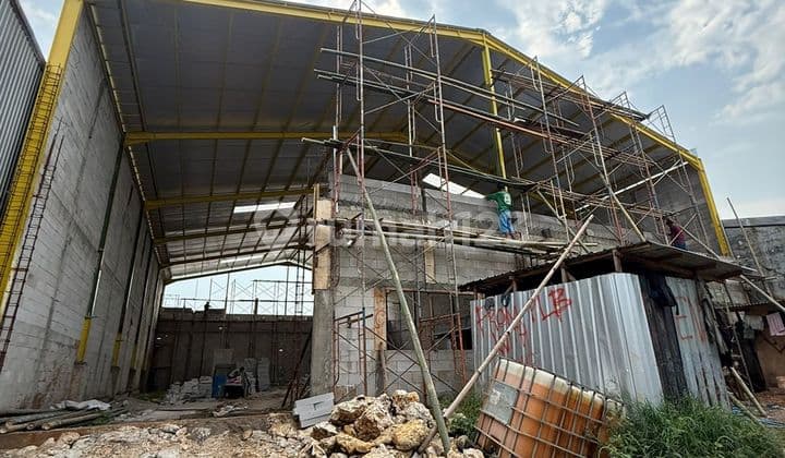 New Warehouse Facing Boulevard in Cipondoh Tangerang Area 600 m2