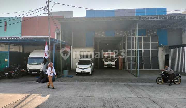 Gudang di Bizpark Central Cakung Jakarta Timur 3 Lantai Ada Lift